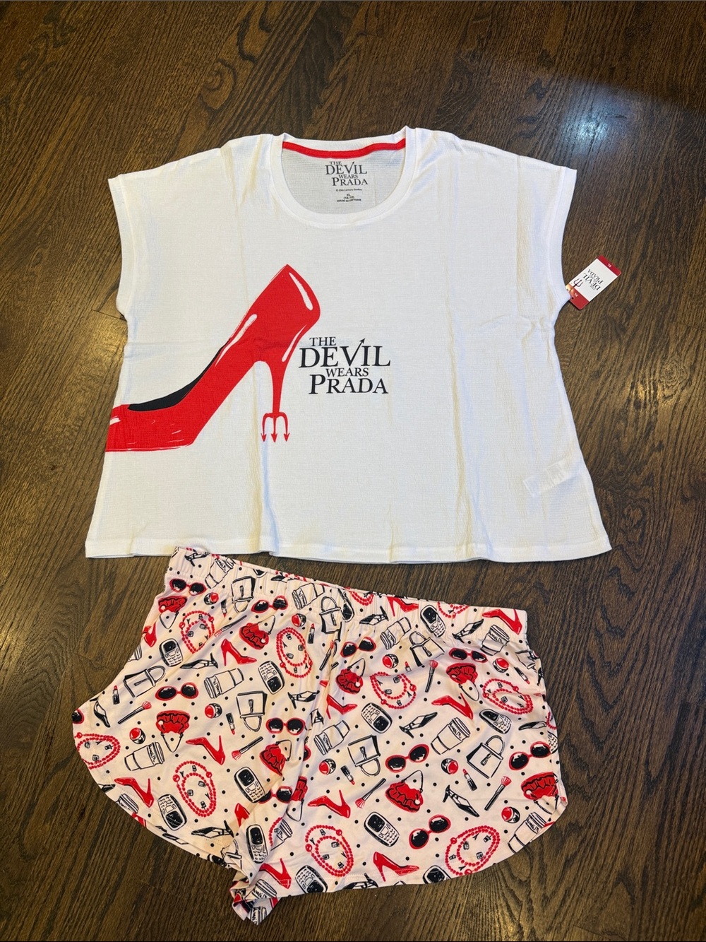 Women's White & Red Pajama Set Disney the Devil wears Prada XL lounge set